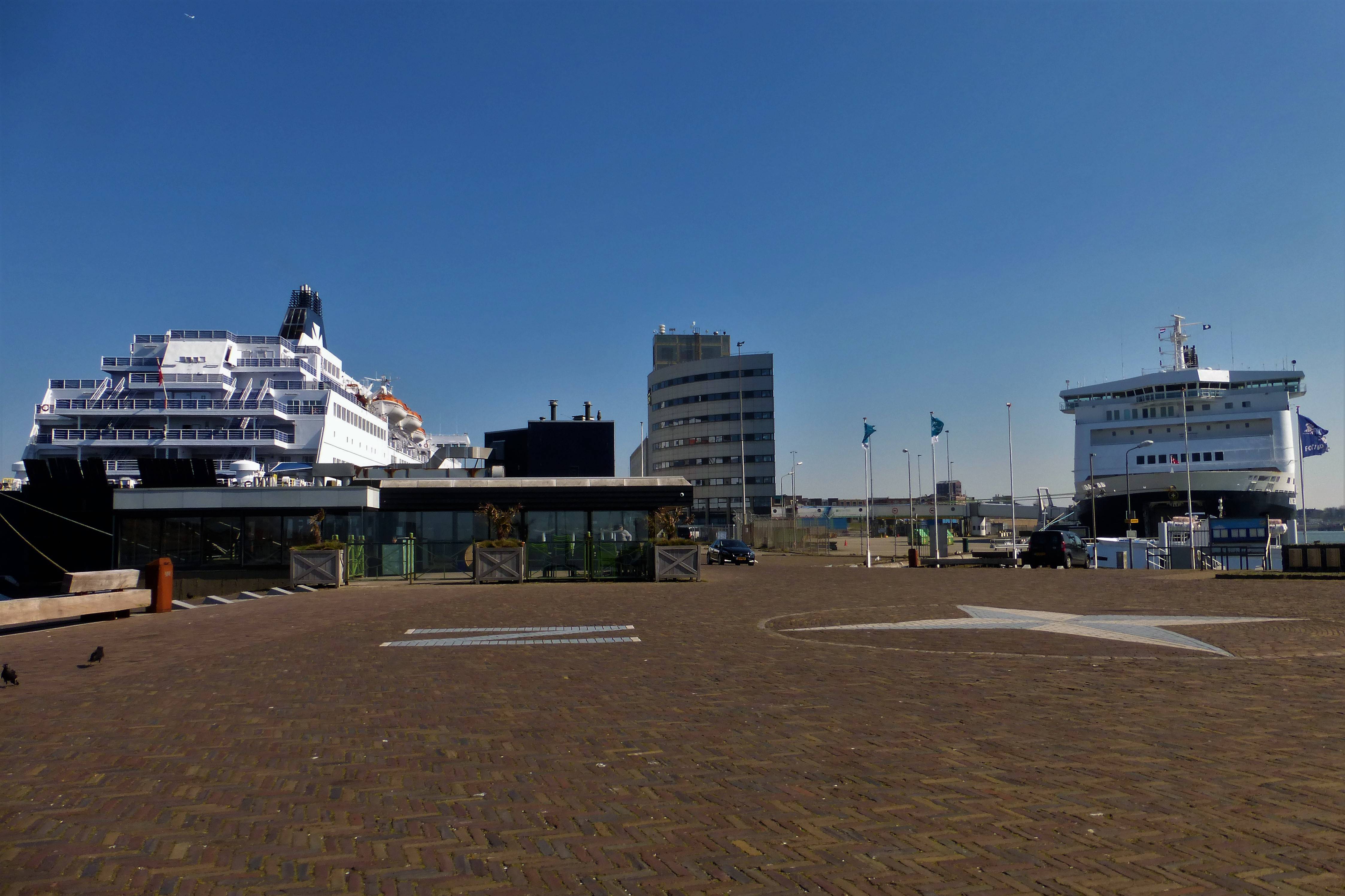 Kop Van De Haven In IJmuiden   26-03-20 